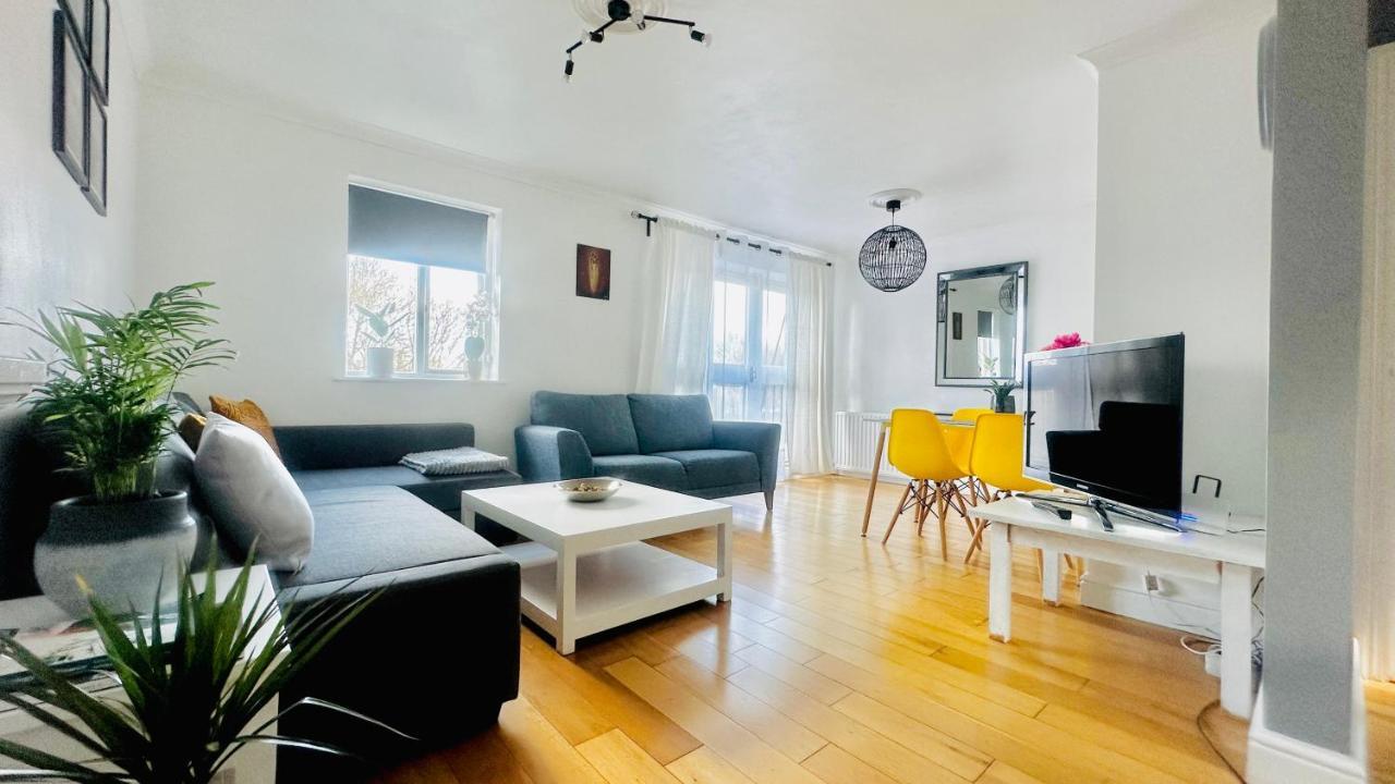 Amazing Location - City Of London- 2 Bedroom Stunning Canal View House With Private Garden,Parking & Balcony Zewnętrze zdjęcie