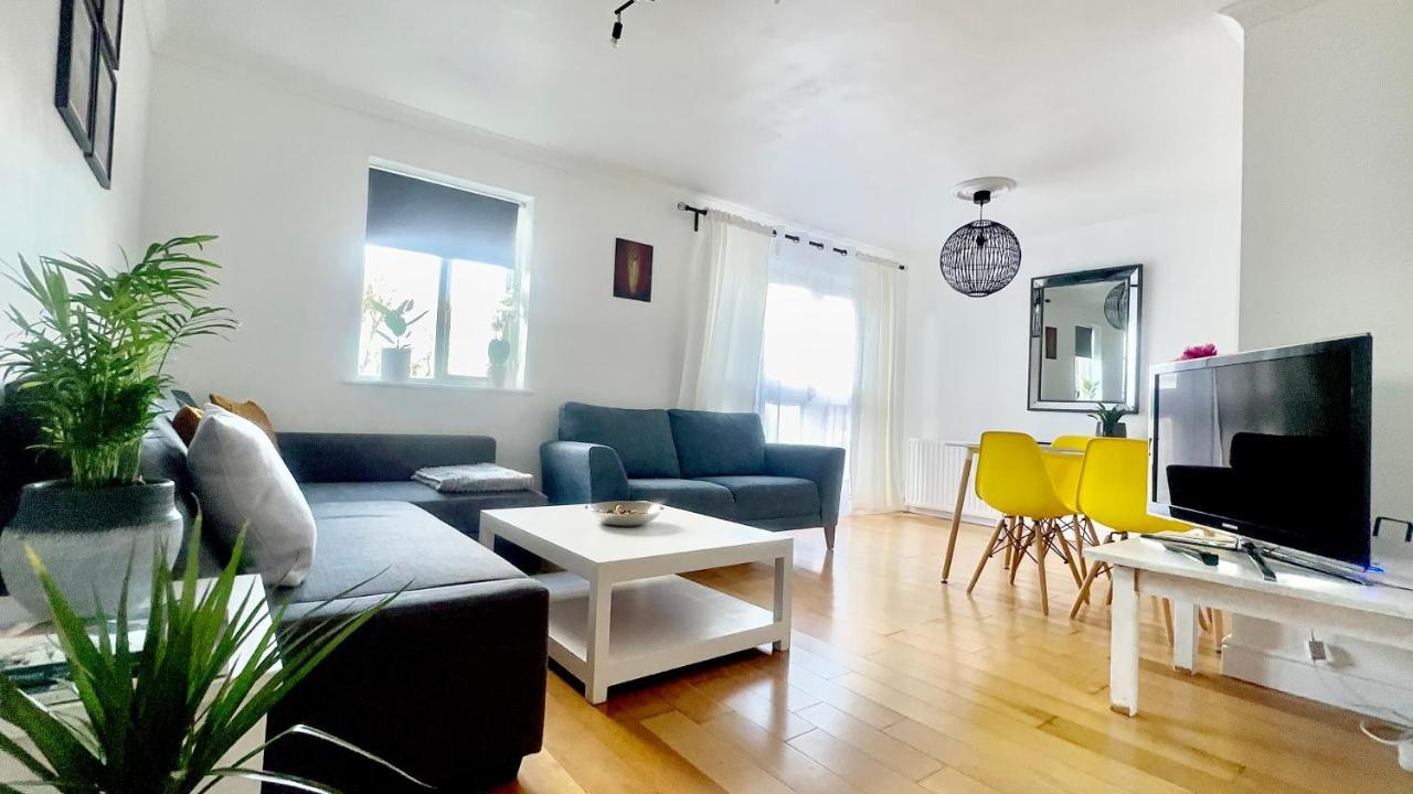 Amazing Location - City Of London- 2 Bedroom Stunning Canal View House With Private Garden,Parking & Balcony Zewnętrze zdjęcie