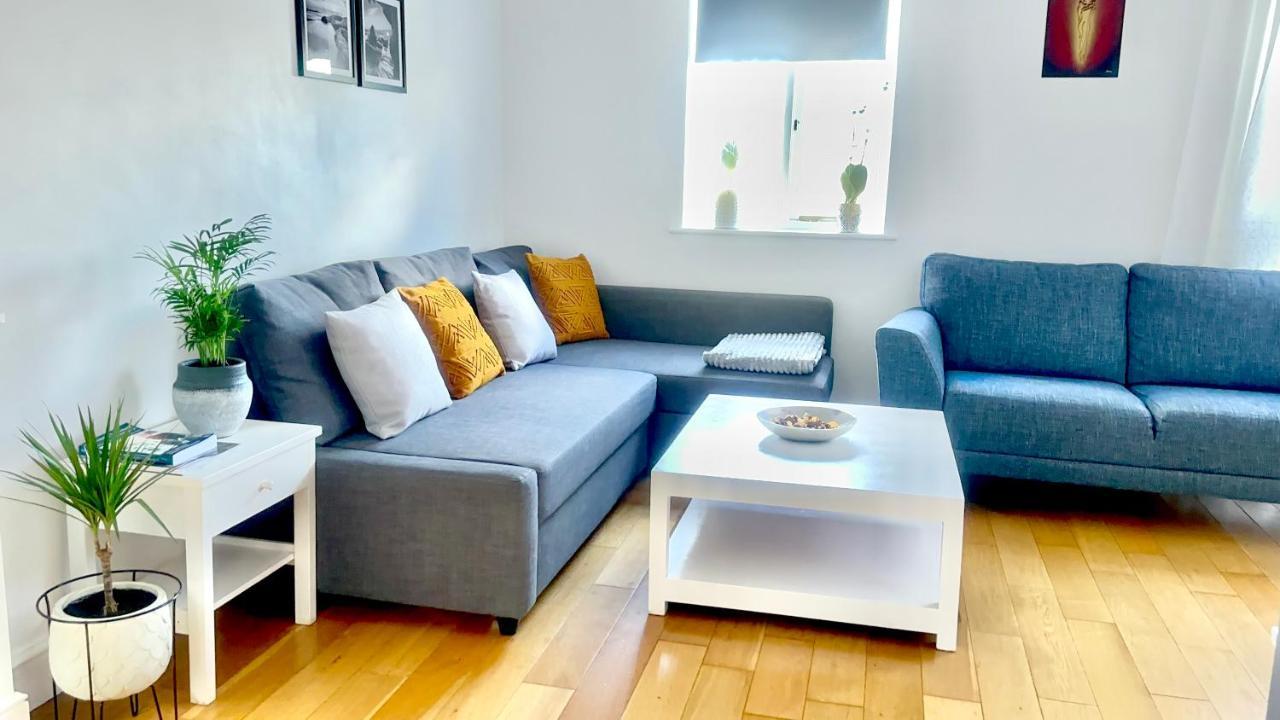 Amazing Location - City Of London- 2 Bedroom Stunning Canal View House With Private Garden,Parking & Balcony Zewnętrze zdjęcie