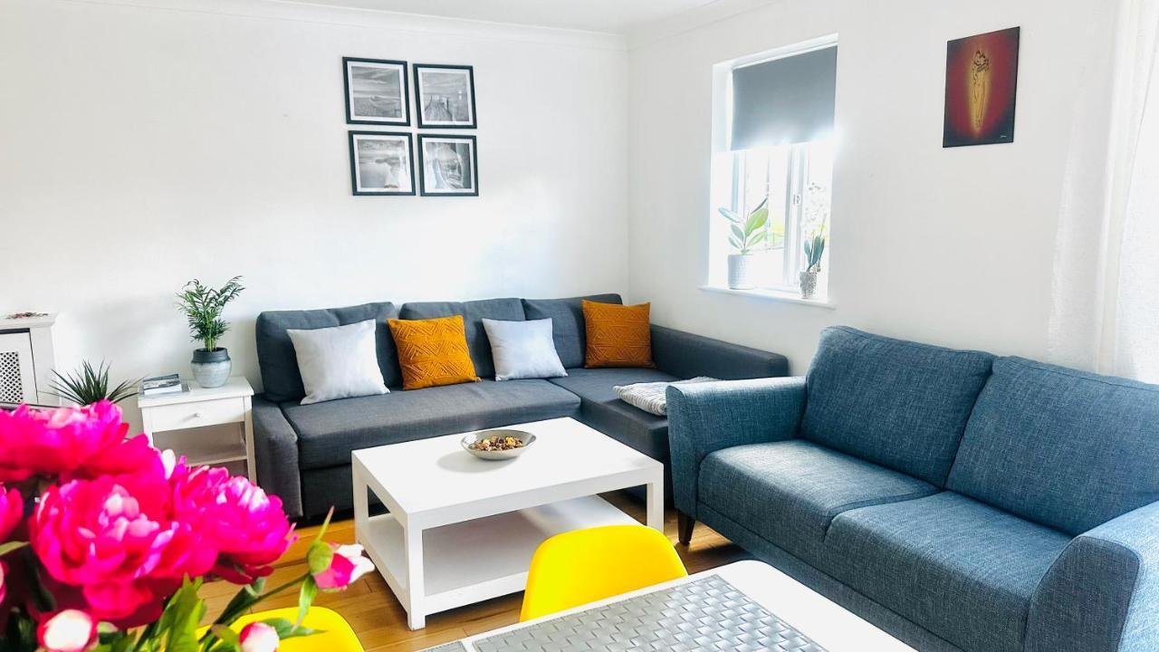 Amazing Location - City Of London- 2 Bedroom Stunning Canal View House With Private Garden,Parking & Balcony Zewnętrze zdjęcie