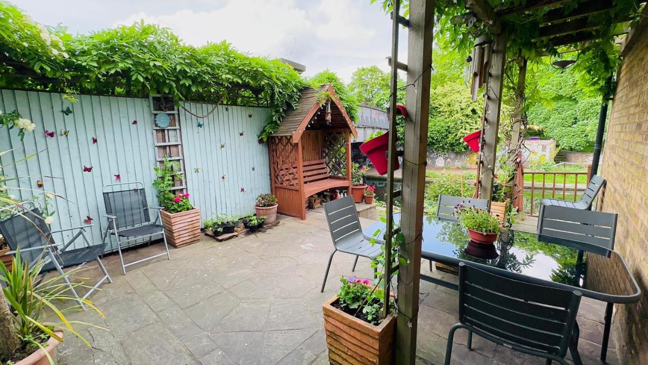 Amazing Location - City Of London- 2 Bedroom Stunning Canal View House With Private Garden,Parking & Balcony Zewnętrze zdjęcie