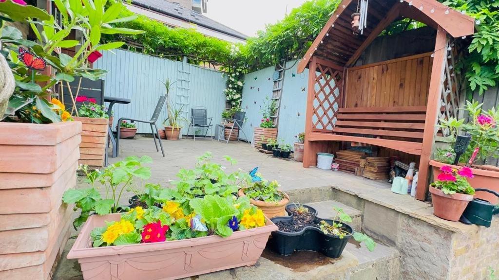 Amazing Location - City Of London- 2 Bedroom Stunning Canal View House With Private Garden,Parking & Balcony Zewnętrze zdjęcie